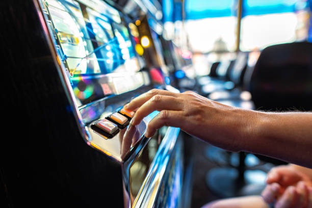 siwatoto mobile app interface showing live casino games on Android and iOS devices